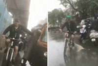 রাস্তায় ভয়ানক জ্যাম, সাইকেল নিয়েই শ্যুটিং সেটে পৌঁছলেন সালমান খান