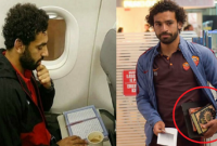 বিশ্ব ফুটবলের উজ্জল নক্ষত্র সালাহ যেখানেই যান, হাতে থাকে পবিত্র কোরআন