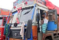 এবার লুঙ্গি পরে ট্রাক চালালেই মোটা অঙ্কের জরিমানা