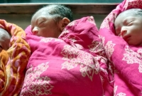 অস্ত্রোপচার ছাড়াই একসঙ্গে ৩ সন্তানের জন্ম অস্ত্রোপচার ছাড়াই একসঙ্গে ৩ সন্তানের জন্ম