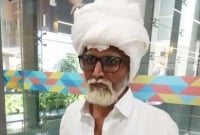 বৃদ্ধ সেজে পালাতে গিয়ে বিমানবন্দরে গ্রেফতার যুবক!