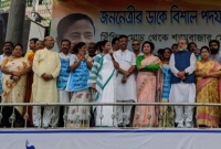 মরে গেলেও এনআরসি চালু করতে দেব না : মমতা ব্যানার্জী