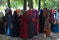 ক্লাস ফাঁকি দিয়ে পার্কে, আটক ২০০ তরুণ-তরুণী!