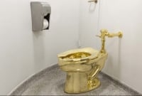 ১৮ ক্যারাটের সোনা দিয়ে তৈরি ৪২ কোটি টাকার সোনার টয়লেট নিয়ে গেল চোর