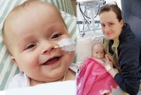 পর্যাপ্ত টাকা যোগাড় করতে না পেরে নিজের লিভার দিয়ে মেয়েকে বাঁচালেন মা