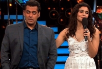 আলিয়ার সঙ্গে চুমুর দৃশ্যে আপত্তি সালমান খানের, অতঃপর...