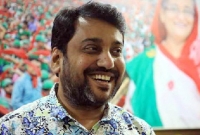 নেতাকর্মী নিয়ে যুবলীগের কার্যালয়ে অবস্থান করছেন সম্রাট