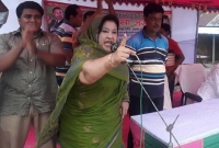 পাপিয়াকে গ্রেফতার করতে গিয়ে ফিরে এলো পুলিশ