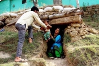 পাক-সেনার হা'মলা থেকে বাঁচতে সীমান্তে বাংকার বানাচ্ছে ভারত