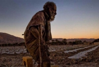 টানা ৬০ বছরেরও বেশি সময় গোসল করেন না এই বৃদ্ধ