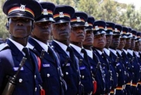 ঘুষ বন্ধ করতে কেনিয়া পুলিশে আসছে পকেটবিহীন পোষাক