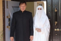 যে অলৌকিক শক্তির দ্বারা সব অসম্ভব সম্ভব করেন ইমরান খানের স্ত্রী