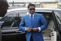 গরিব দেশের বিলাসী ‘যুবরাজ’!