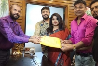 মনোনয়নপত্র তুলে যে প্রতিশ্রুতি দিলেন চিত্রনায়িকা মৌসুমী