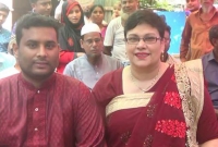 স্বামী আশরাফ উদ্দিনকে নিয়ে যেতে আবারও বাংলাদেশে এসেছেন আমেরিকার নারী শ্যারুন