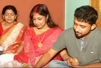 যেদিন দেখা, সেদিনই প্রেম এবং সেদিনই বিয়ে!