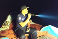 গভীর রাতে নদী পাহারায় পুলিশ সুপার নিজেই