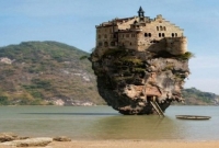 পাঁচশত বৎসর আগে এক অলৌকিক ঘটনায় মালদ্বীপে ব্যাপকভাবে ইসলামের আলো ছড়িয়ে পড়ে