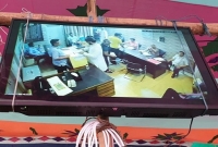 ভোটকেন্দ্রের ভেতরের অবস্থা সরাসরি দেখতে পাচ্ছেন ভোটাররা