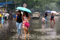 আজ আবারো রহমতের বৃষ্টি শুরু হয়েছে ঢাকায়