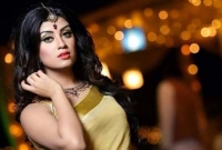 ভোট দিতে গিয়ে হয়রানির শিকার অমৃতা খান