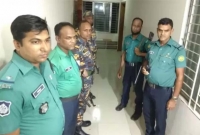 ধানমন্ডিতে শিল্পপতির ফ্ল্যাটে দুজনকে গলা কে'টে হ'ত্যা