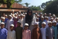 জন্মদিনের আনন্দ এতিমদের সঙ্গে ভাগাভাগি করলেন মৌসুমী