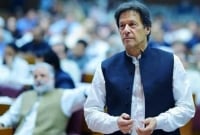 এখন ইমরান খানের শেষ ভরসা সেনাবাহিনীই!