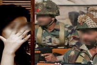 পাক সুন্দরীর ফাঁ'দে পড়ে ধ'রা খেলেন ২ ভারতীয় সেনা