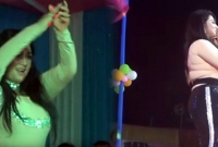 ভারতীয় স্টেজে নাচতে গিয়ে অপমানিত অপু বিশ্বাস, বইছে সমালোচনার ঝড় 