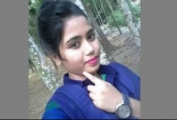 পরীক্ষার ফরম পূরণের শেষ দিন ছিল আজ মঙ্গলবার, ট্রেন কেড়ে নিলো ফারজানার এসএসসি পরীক্ষার স্বপ্ন