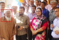 এখনও খালি চোখে কোরআন তেলোয়াত করেন ১১৯ বছরের জোবেদ আলী!