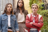 ঢাকায় আসছে দুর্ধর্ষ তিন সুন্দরী