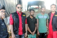 ট্রাকভর্তি পেঁয়াজসহ দুইজনকে আটক করল র‌্যাব