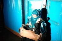 বিয়ের দাবিতে অনশনে প্রেমিকা, কৌশলে ভাবির সাথে পালালো প্রেমিক!