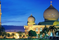 সর্ব প্রথম জুমার খুতবায় যা বলেছিলেন মহানবী (সা:)