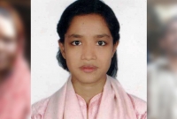 মেডিকেলে চান্স পেলেন রাস্তার খুপরিতে থাকা হতদরিদ্র পরিবারের একমাত্র কন্যা মাহফুজা