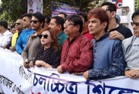 ইলিয়াস কাঞ্চনের অপমানের প্রতিবাদে ক্ষেপেছেন চলচ্চিত্রের মানুষেরা