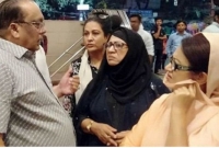 কাঁদলেন তিন বোন চিত্রনায়িকা সুচন্দা, ববিতা ও চম্পা