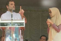 ইংরেজিতে বক্তব্য দিলেন রাহুল গান্ধী, অনুবাদ করে তাক লাগালেন ছোট্ট সাফা