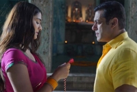 শেষে মন দিলেন সালমান, অর্ধেক বয়সী সাইয়ের সঙ্গেই চুটিয়ে প্রেম!