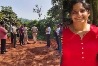 অ'সু'স্থ স্ত্রীকে জী'ব'ন্ত কবর দিলেন চিকিত্‍সার খরচ বহনে অ'ক্ষ'ম স্বামী