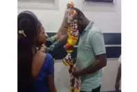 আত্মহ'ত্যার চেষ্টা করা প্রেমিকাকে আইসিইউতে বিয়ে!