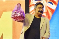 'পিঁয়াজ এখন সোনার সমান' মজার ছলে বাস্তবতা তুলে ধরলেন মীর 