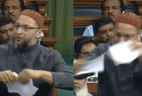 সংসদেই নাগরিকত্ব বিল ছিড়ে দু’ভাগ করলেন মুসলিম নেতা
