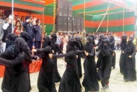 বোরকা পরে কুচকাওয়াজে অংশগ্রহণ করেন মাদ্রাসার নারী শিক্ষার্থীরা