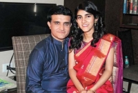 মুসলিমদের পক্ষ নেয়ায় রাজনৈতিক চাপে সৌরভ কন্যা সানা