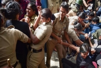 পুলিশের গু'লি, নিহ'ত ২, বিভিন্ন রাজ্যেও চ'রম থেকে চ'রমত'ম বি'ক্ষোভ