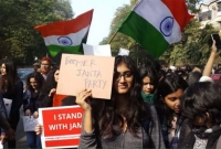 ‌কবরে যেতে বললে কবরে যাব, পাকিস্তানে নয় : সিএএ নিয়ে মুসলিম ছাত্রী