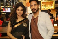 কলকাতার হিরণ ও ঢাকার ঈশানি : এ যেন সৃজিত-মিথিলার গল্প